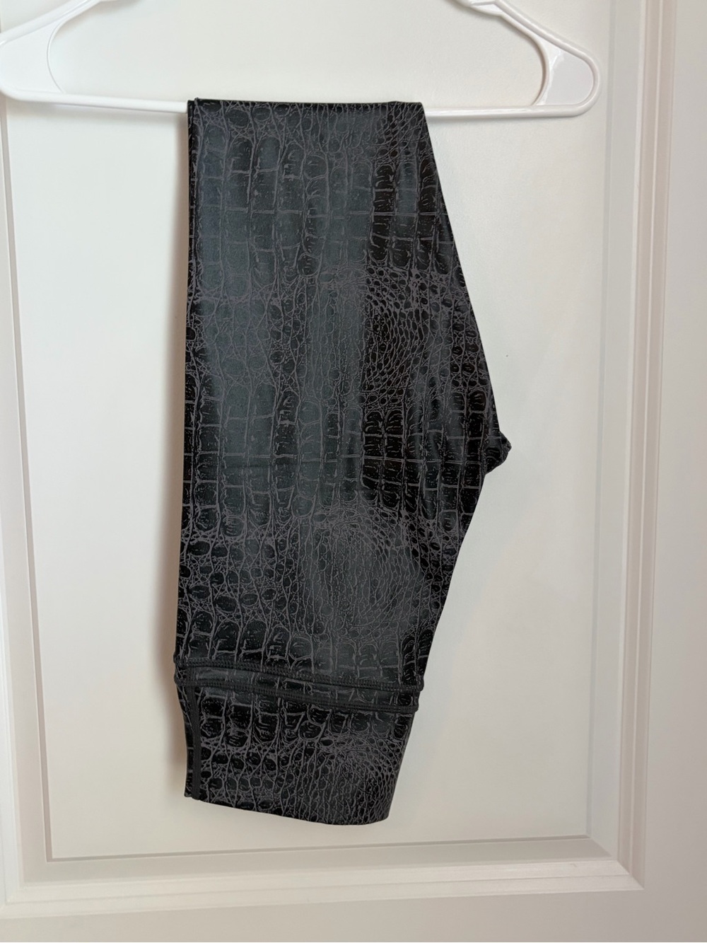 ZYIA Black/gray Croc-Embossed High-Rise Leggings